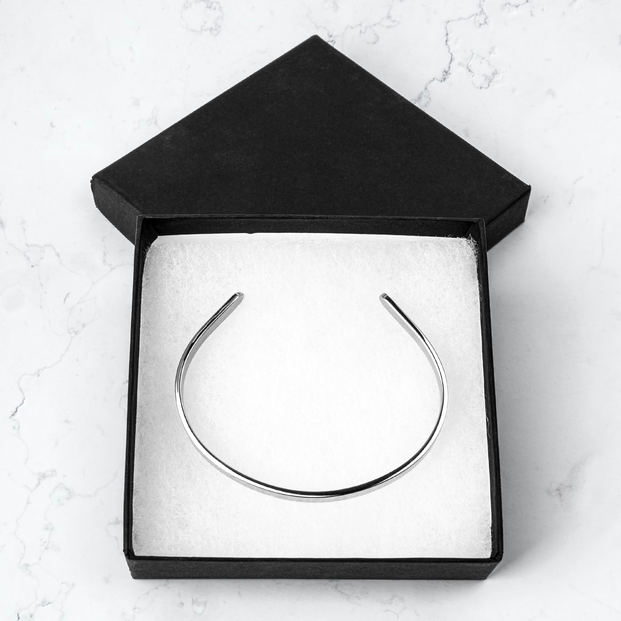 Go_on_and_Wonder_Bracelet_Bracelet_Packaging_Mockup.png